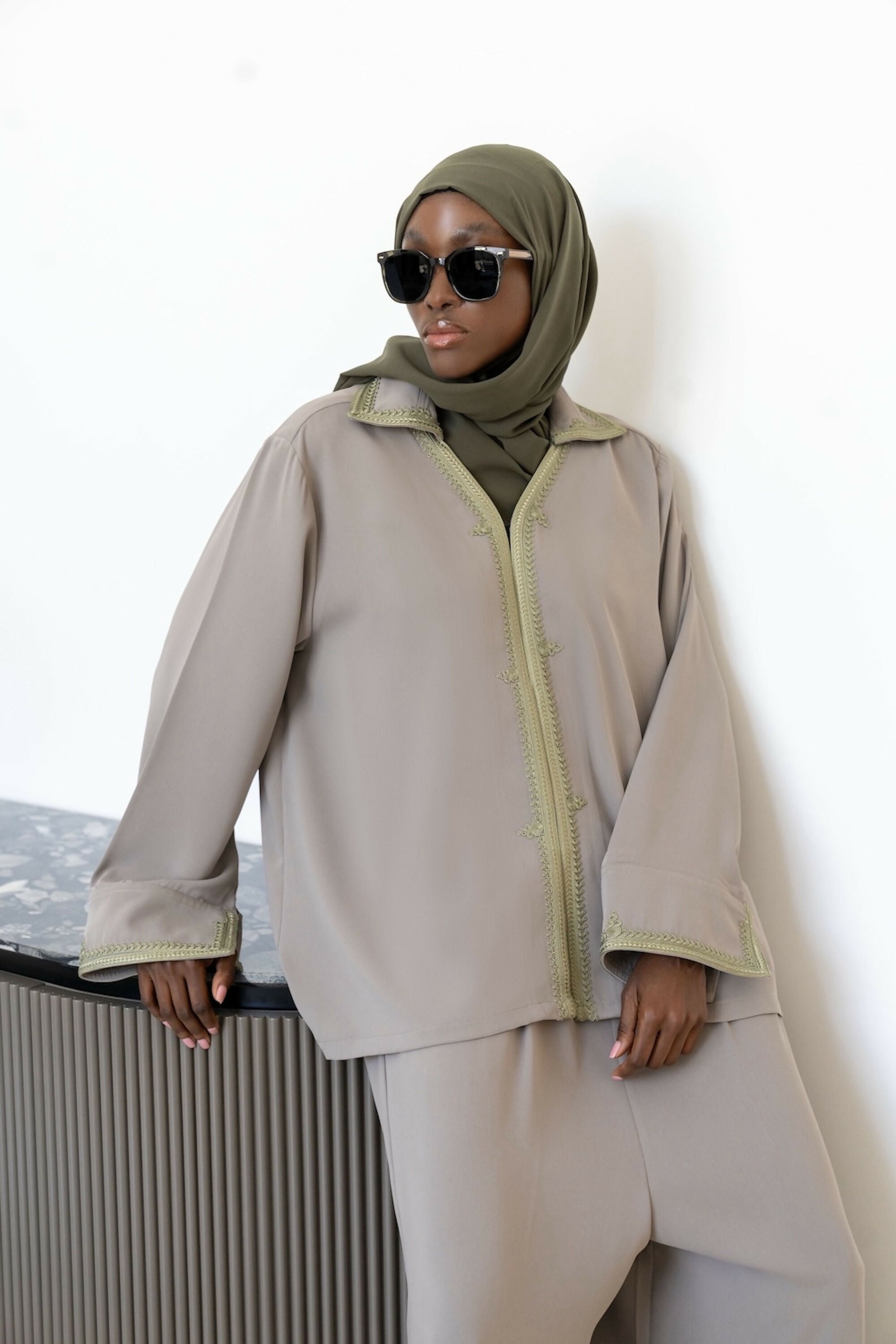 AMARA CREPE OLIVE
