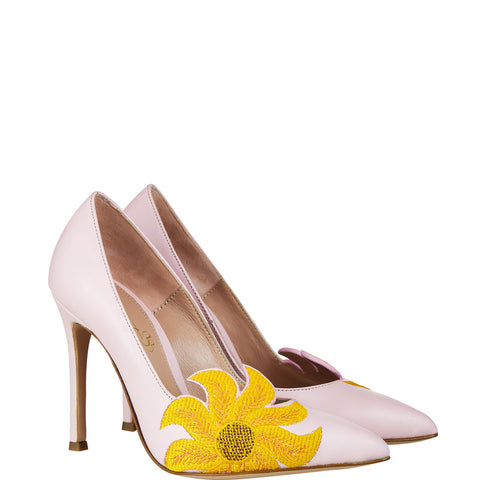 Sunflower in pink high heels