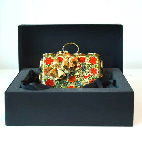 Susarts handmade clutch for ladies