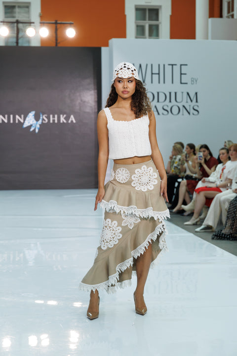 Linen Skirt with Flounce and Lace Detail