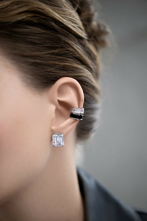 ﻿Stud earrings with baguette-cut stones