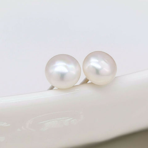 Snow Pearl Stud Earrings