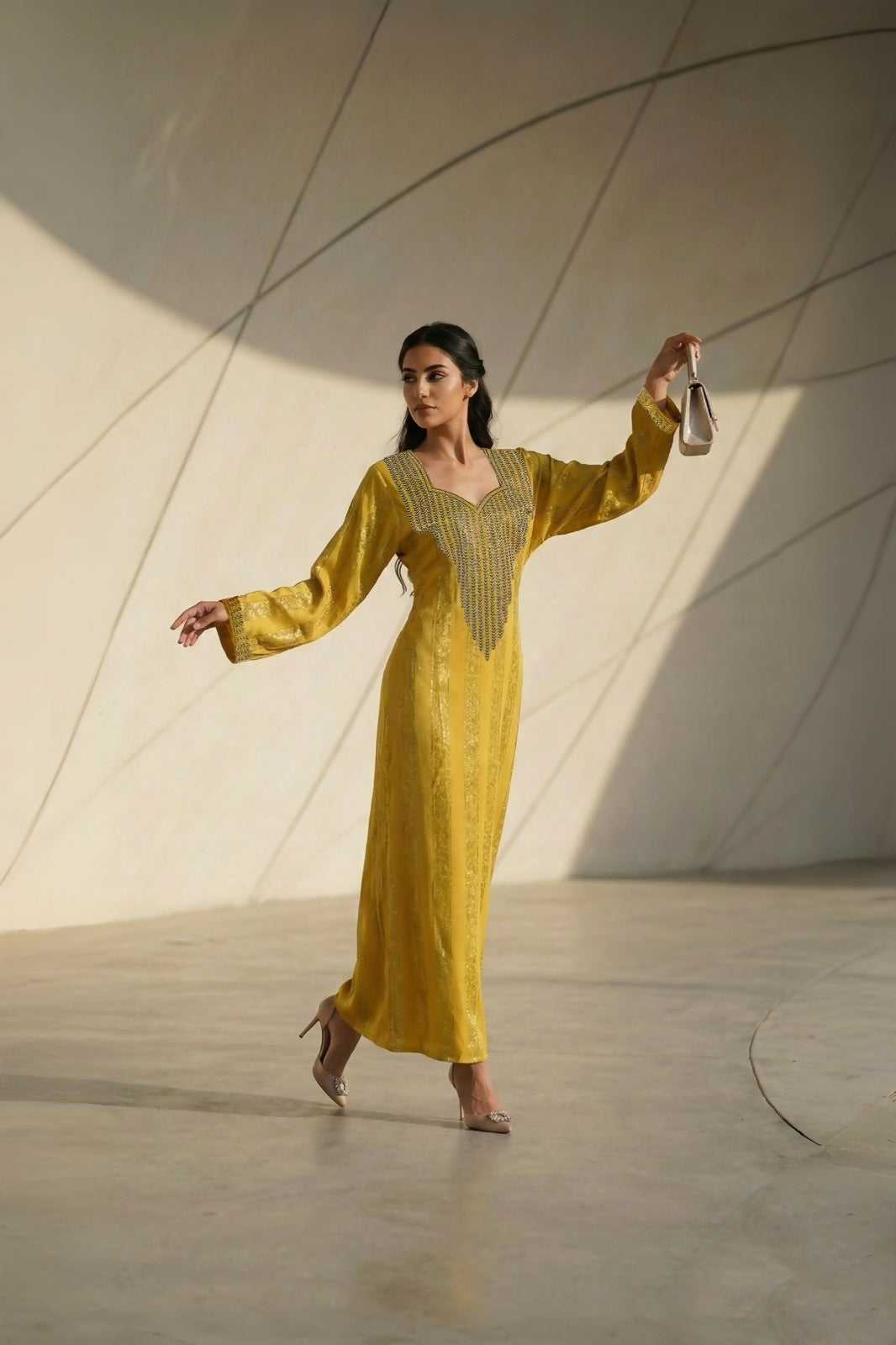 Elegant Makhwar, silky blend fabrics. With comfortable design ensures all-day comfort. Exquisite High-quality