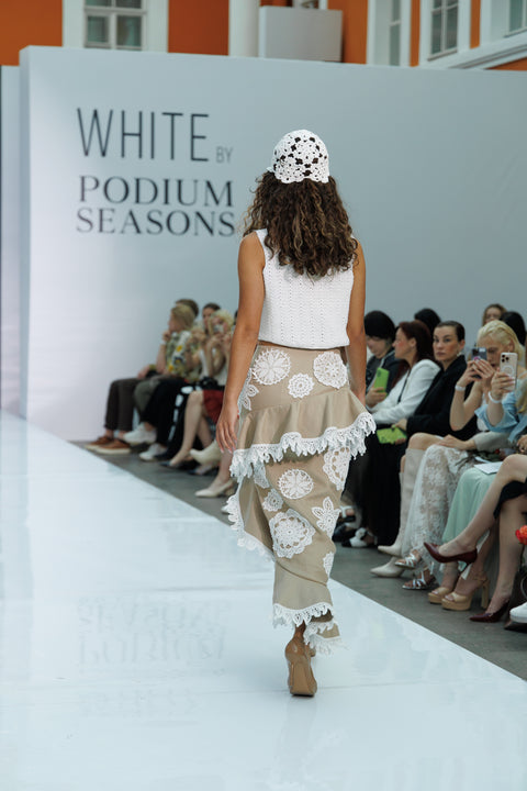 Linen Skirt with Flounce and Lace Detail
