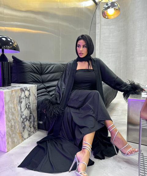 AMK COUTURE Abaya Black Panther Feather