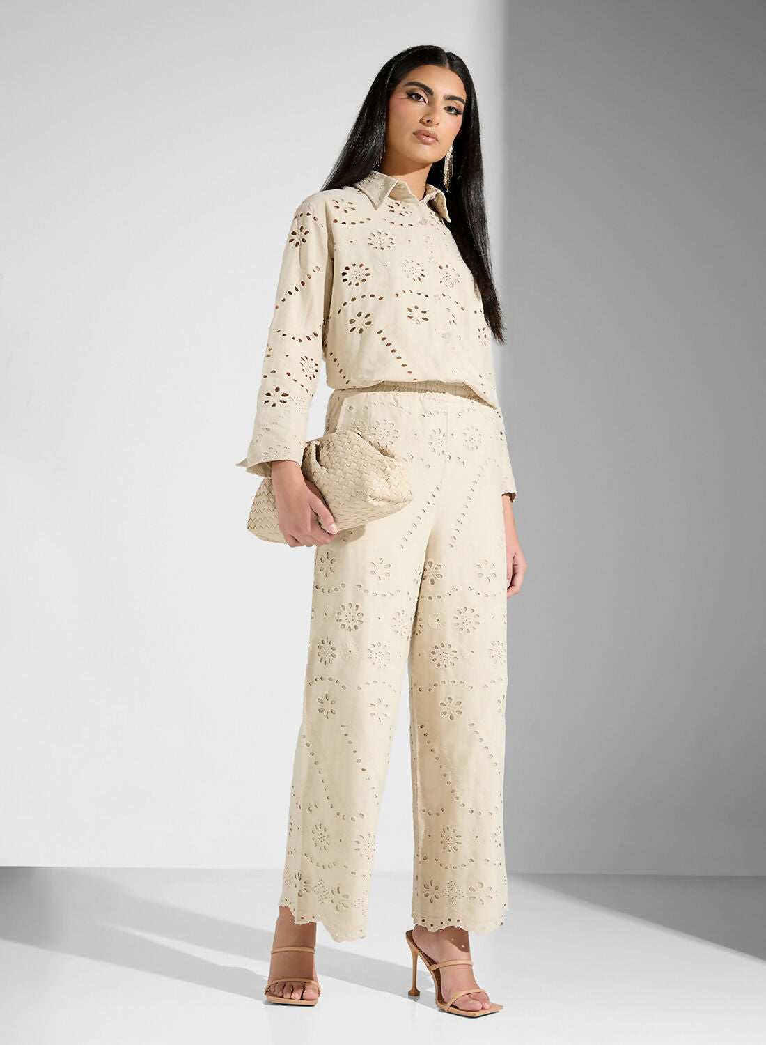 WOVEN WOMEN SCHIFFLI PANT
