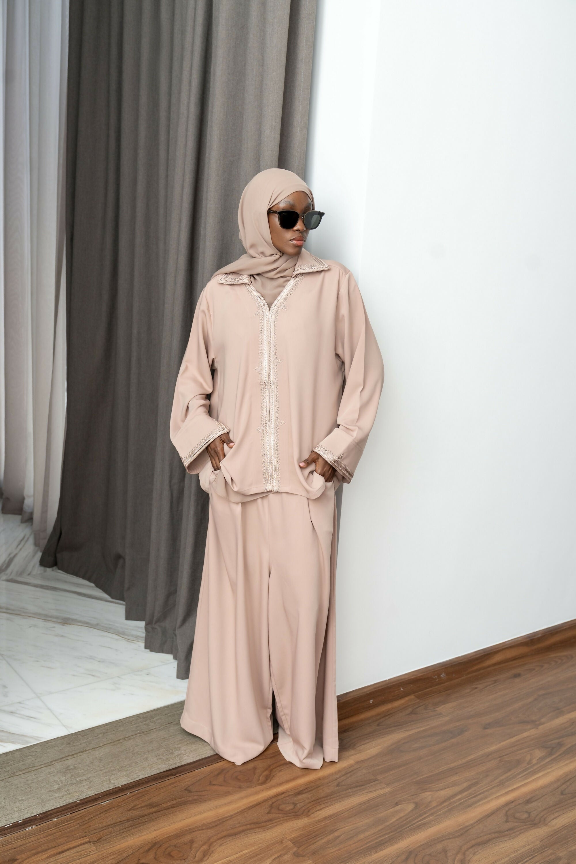 AMARA CREPE BEIGE-PINK