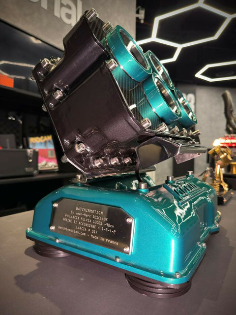 WATCHINMOTION Lancia V4 Engine Watchwinder