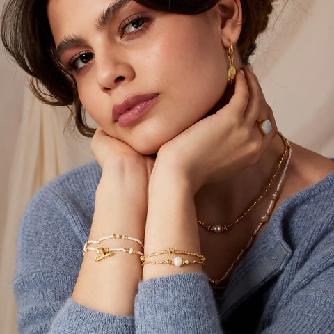 Intricate Beaded T-Bar Elastic Pearl Bracelet