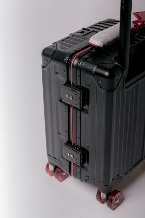 Hard-Shell Spinner Luggage LG14BLRD