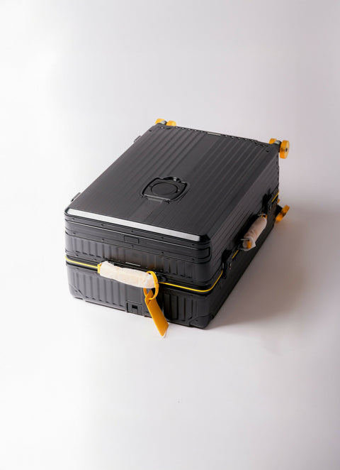 Hard-Shell Spinner Luggage LG24BLYL