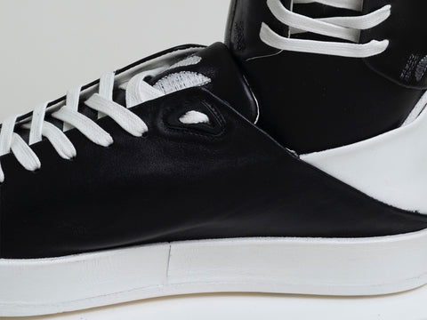 Axel Leather Sneakers in Black & White