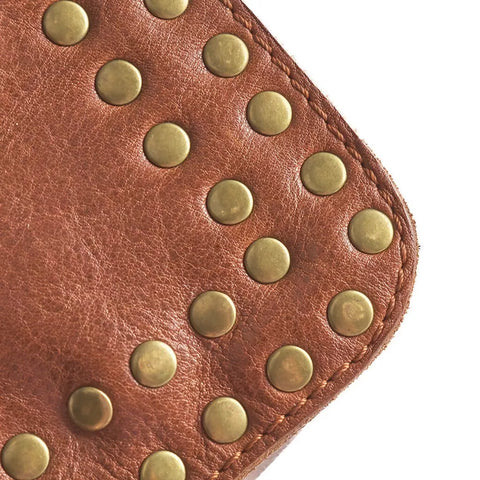 Crossbody_bag_decorated_with_studs-Cross_over-16226-005_Vintage_cognac-2_1024x1024
