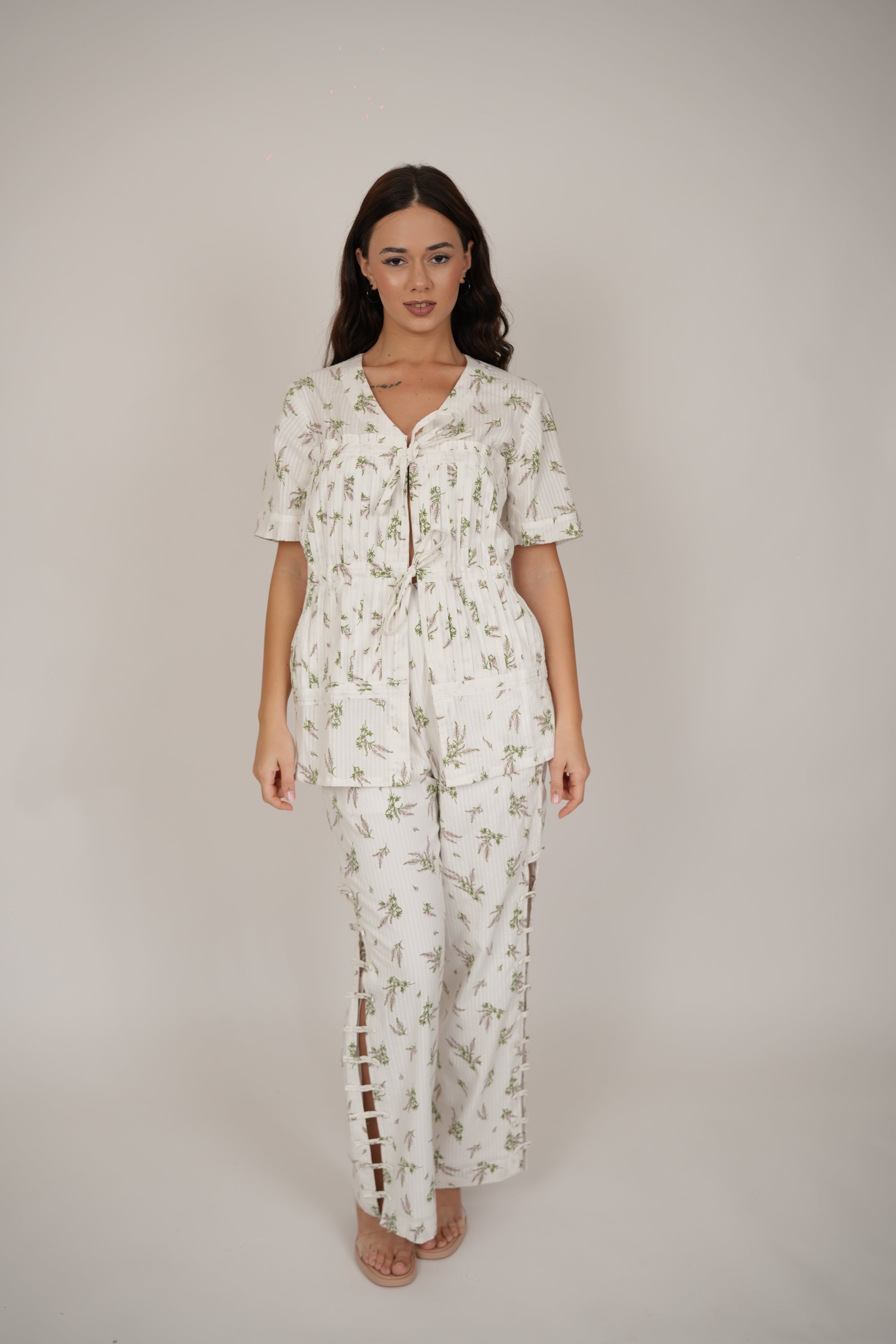 aster-floral-white-top