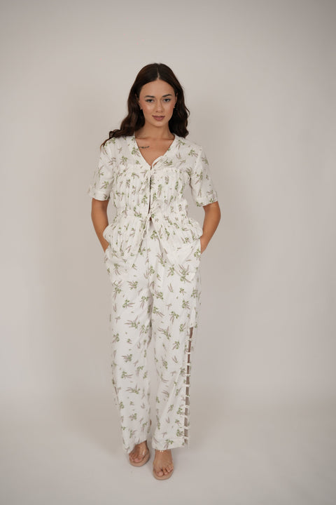 aster-floral-white-top