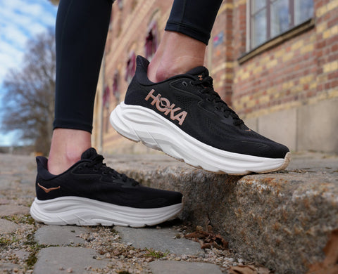 HOKA Women's Clifton 10