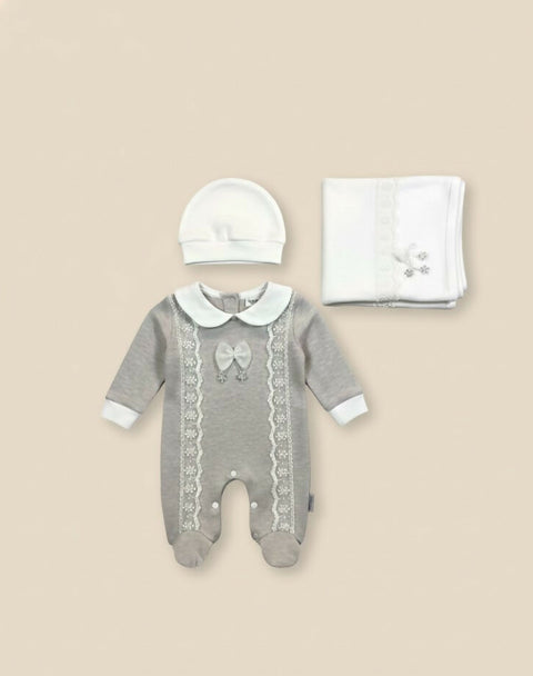 MAISON BEBE Duru Newborn Set in Latte