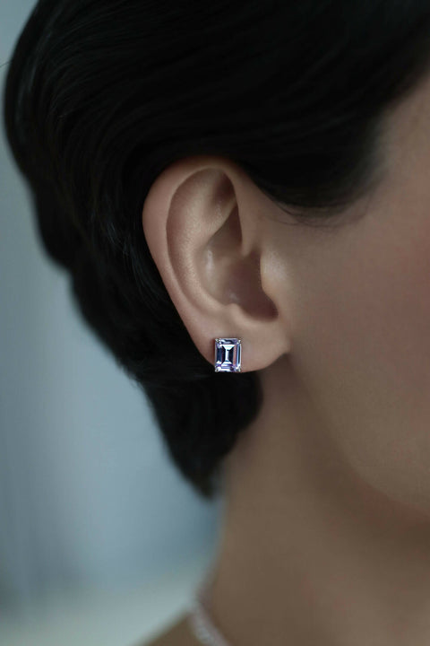 Lilac stud earrings in emerald cut