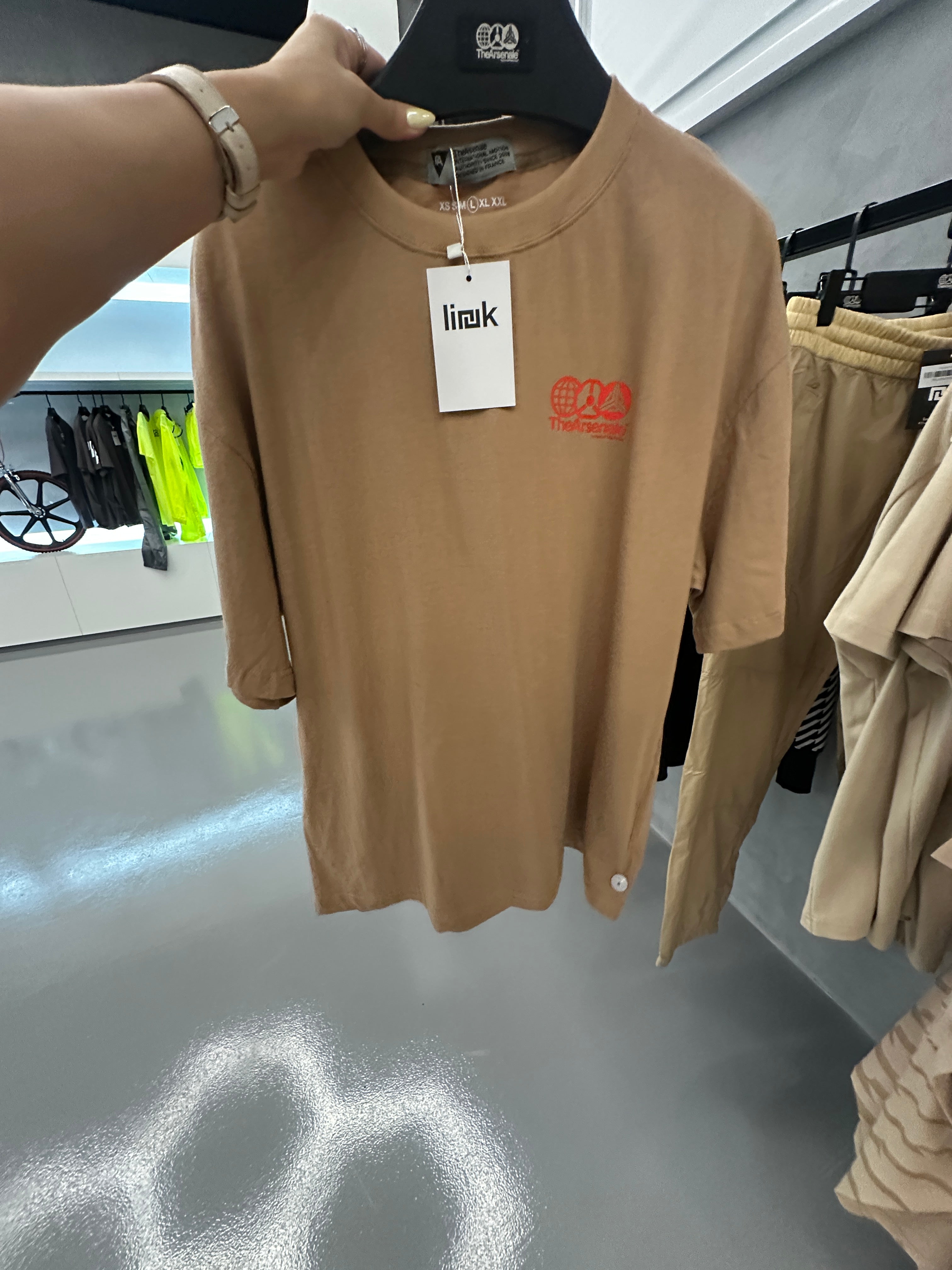 TA Dubai - Tee Technical Machines Beige Orange