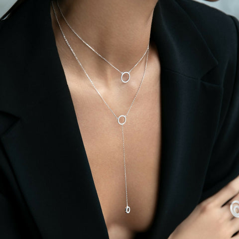 Necklace-tie with circles