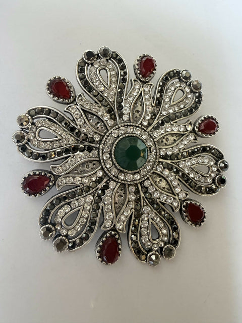 MAGNOLiA BROOCH