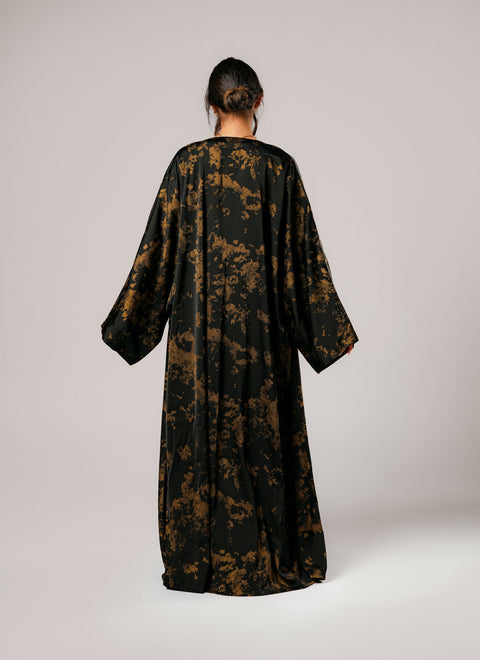 Elegant Abaya -A wide and luxurious abaya - characterized by its elegant embroidery