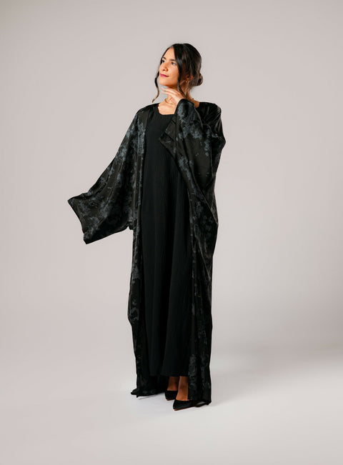 Elegant Abaya -A wide and luxurious abaya - characterized by its elegant embroidery