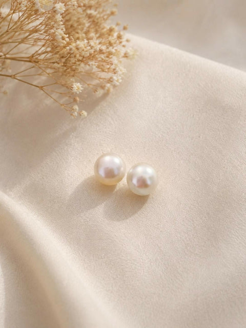 Snow Pearl Stud Earrings