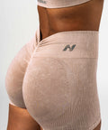 304-cream-05-768x1152