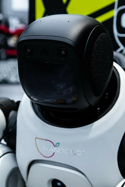 X2 ULTRA HUMANOID ROBOT