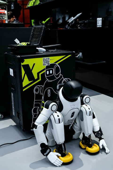 X2 ULTRA HUMANOID ROBOT