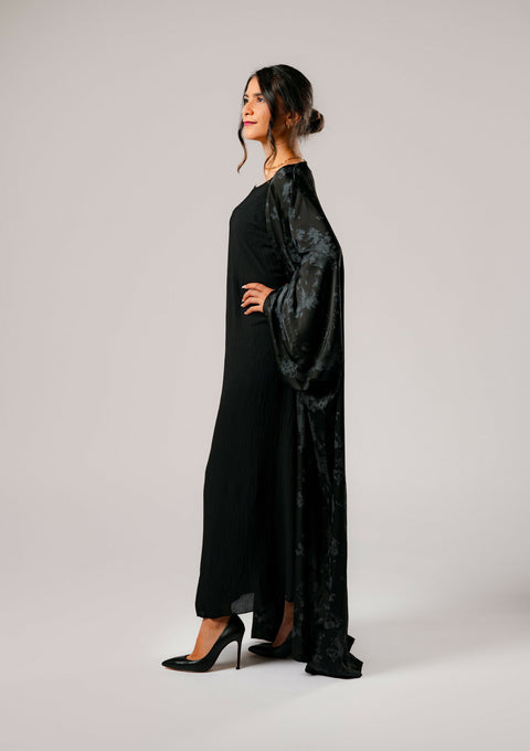 Elegant Abaya -A wide and luxurious abaya - characterized by its elegant embroidery