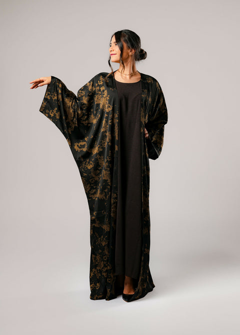 Elegant Abaya -A wide and luxurious abaya - characterized by its elegant embroidery