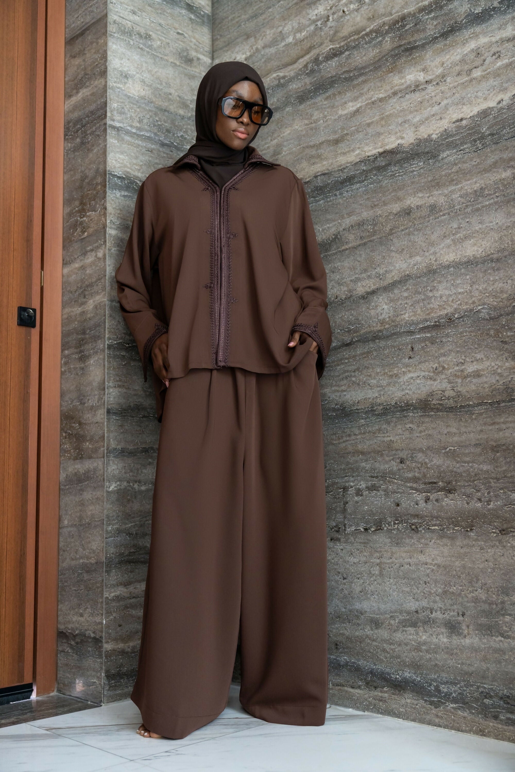 AMARA CREPE BROWN