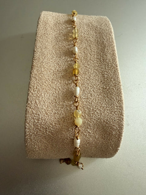 Handmade Bracelet with Peal And Natural Stone Mix