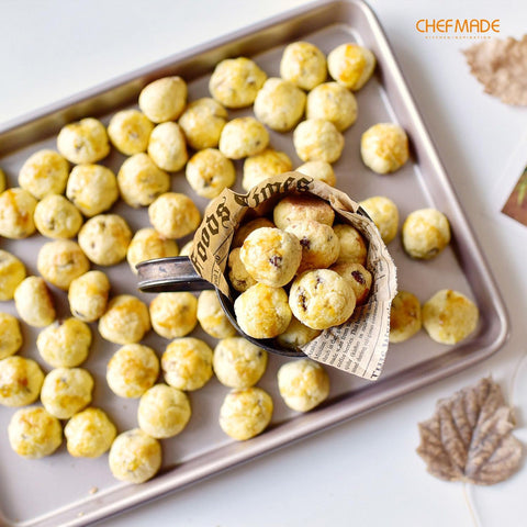 CHEFMADE 13-Inch Rimmed Baking Pan, Non-Stick Carbon Steel Cookie Sheet Pan (Champagne Gold)