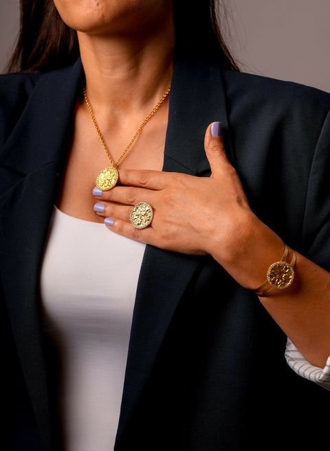 Modish Circular Handmade Set (4 Pieces)