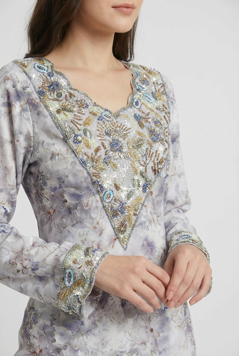 Elegant makhwar, silky blend fabrics. with comfortable design ensures all-day comfort