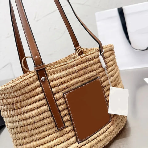 Seagrass bag with leather handle