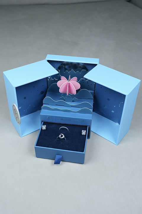 Large jewelry box with balloon