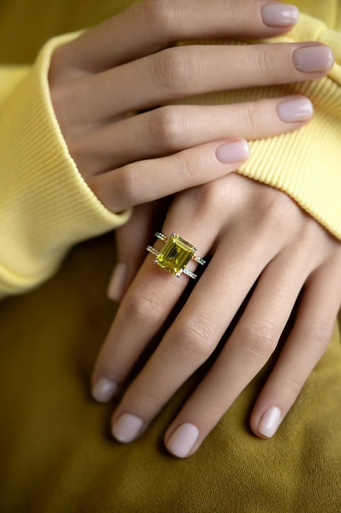 Ring with lime cubic zirconia Rainbow