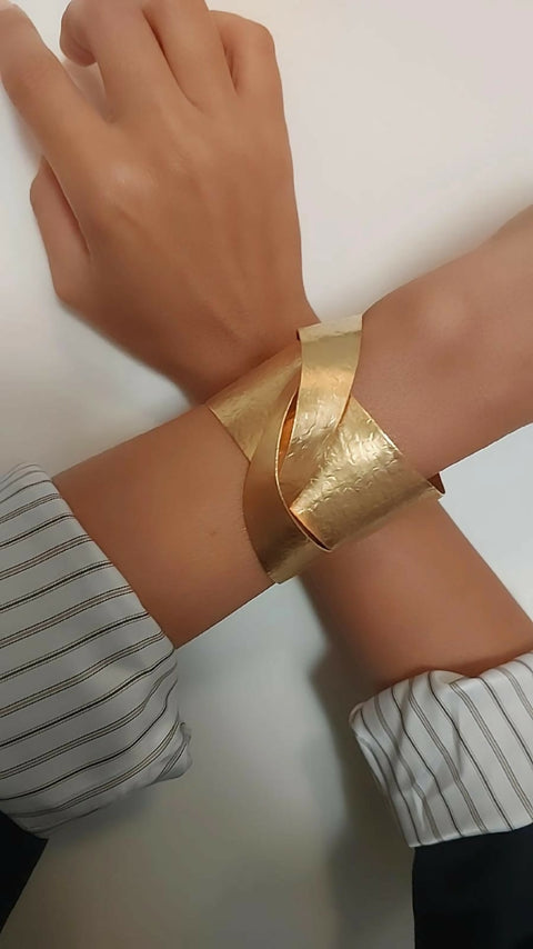 Twist handmade cuff