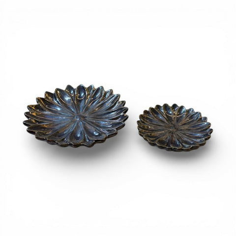 Black Daisy Midi Decorative Plate