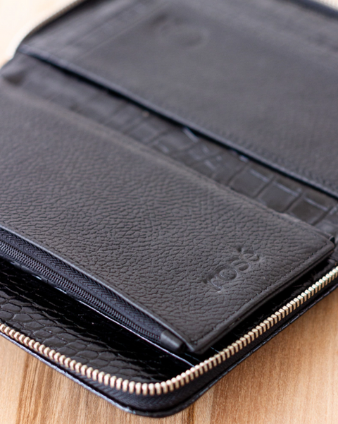 GINEVRA BLACK LEATHER DOCUMENT HOLDER