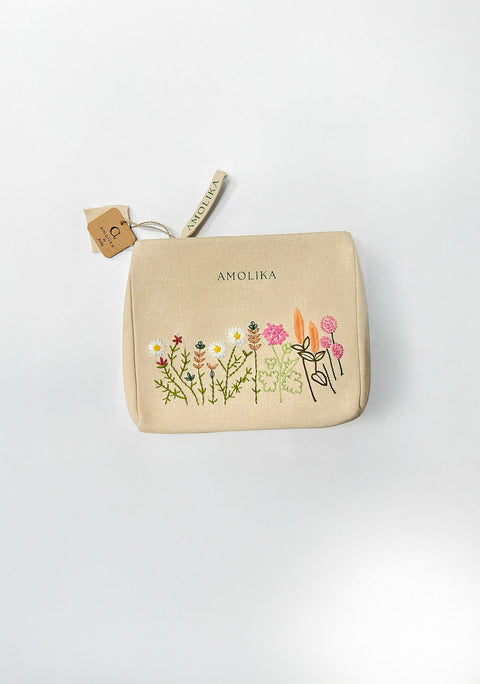 Amolika-Pouch