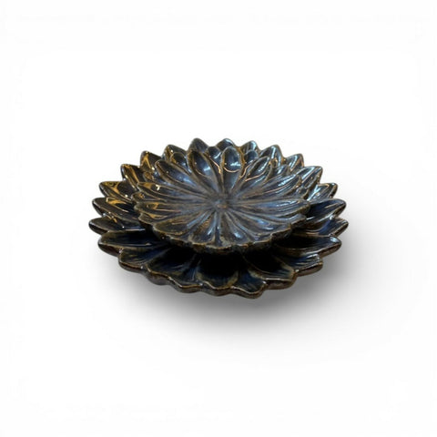 Black Daisy Mini Decorative Plate