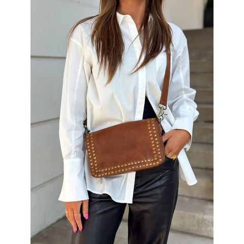 Crossbody_bag_decorated_with_studs-Cross_over-16226-005_Vintage_cognac-5_1024x1024
