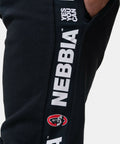 196_black_detail_01