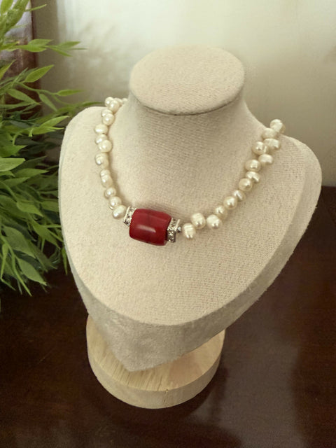 Coraline Pearl Necklace