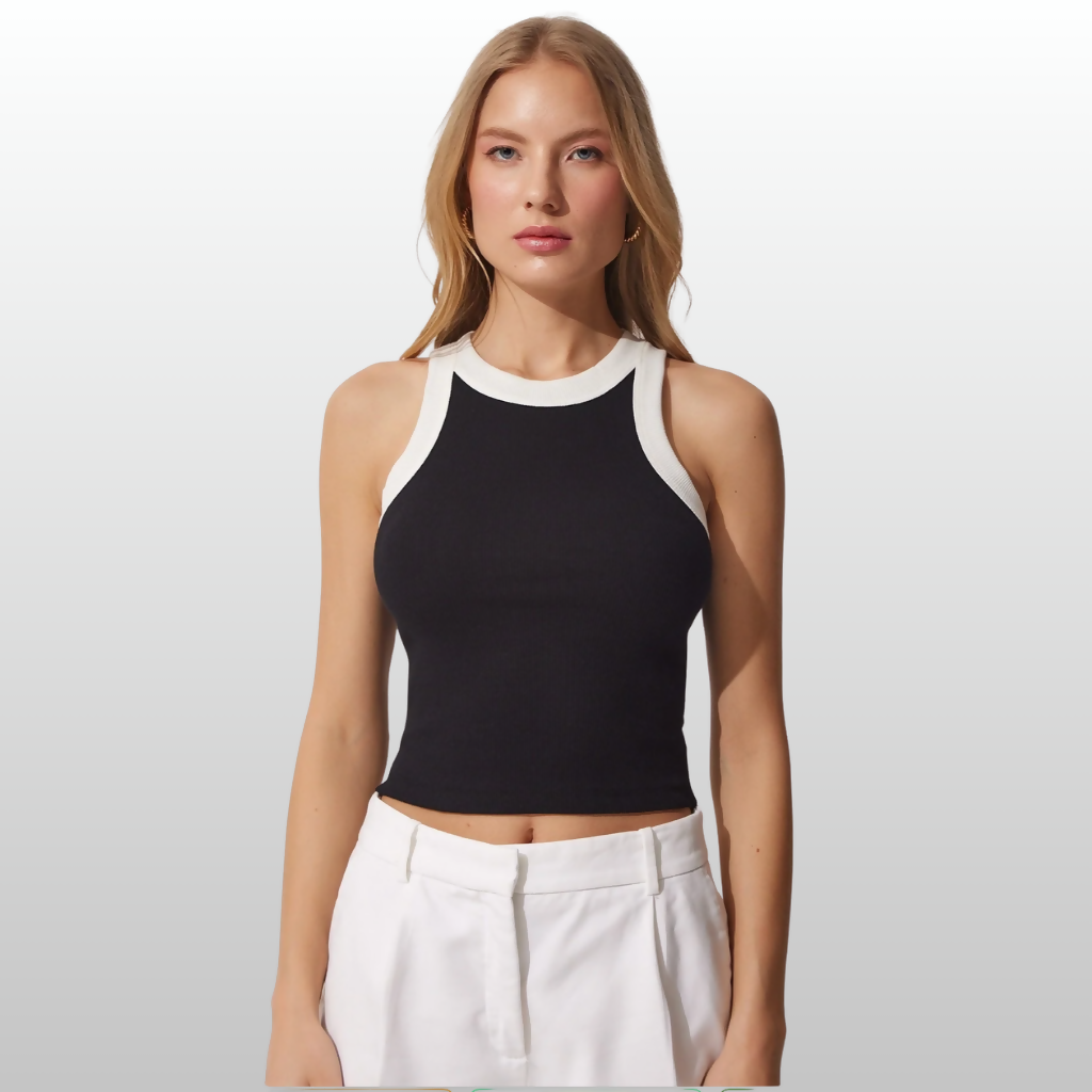 MY PEANUT Contrast Basic Tee